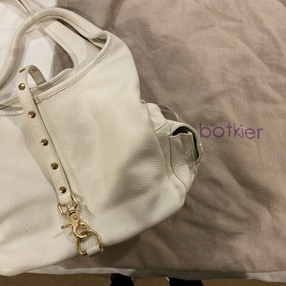 Botkier cream colored leather shoulder purse. Excellent condition - Picture 4 of 7